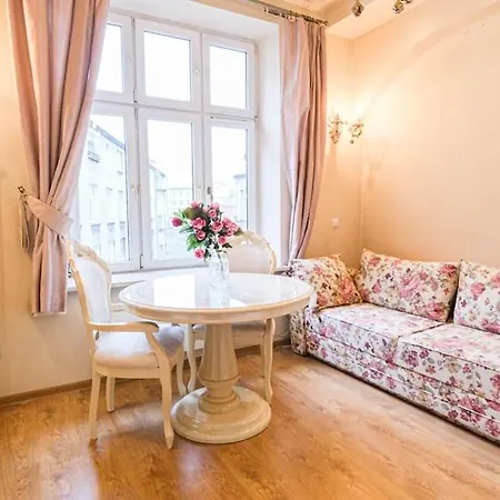 Romantic Free Parking *