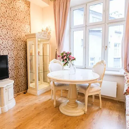 Apartamento Romantic Free Parking Cracovia